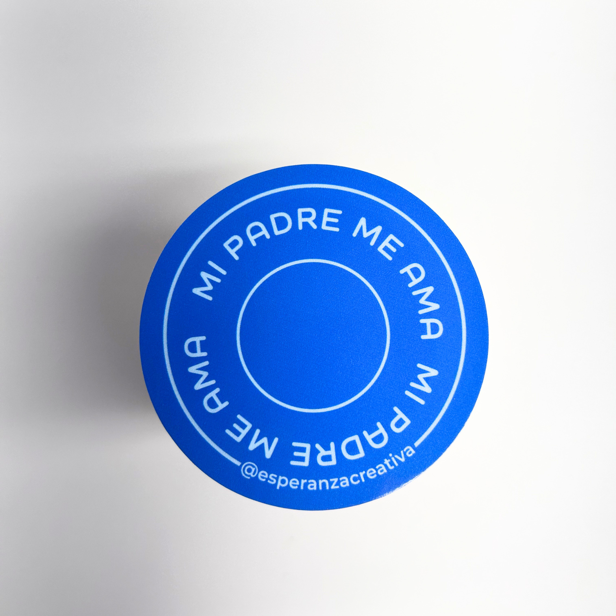 STICKER MI PADRE ME AMA